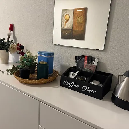 Hyggeligt Vaerelse Med Faelles Opholdsrum Og Toilet Privat overnatting Lunderskov