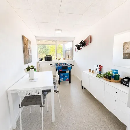Hyggeligt Vaerelse Med Faelles Opholdsrum Og Toilet Habitación en casa particular Lunderskov